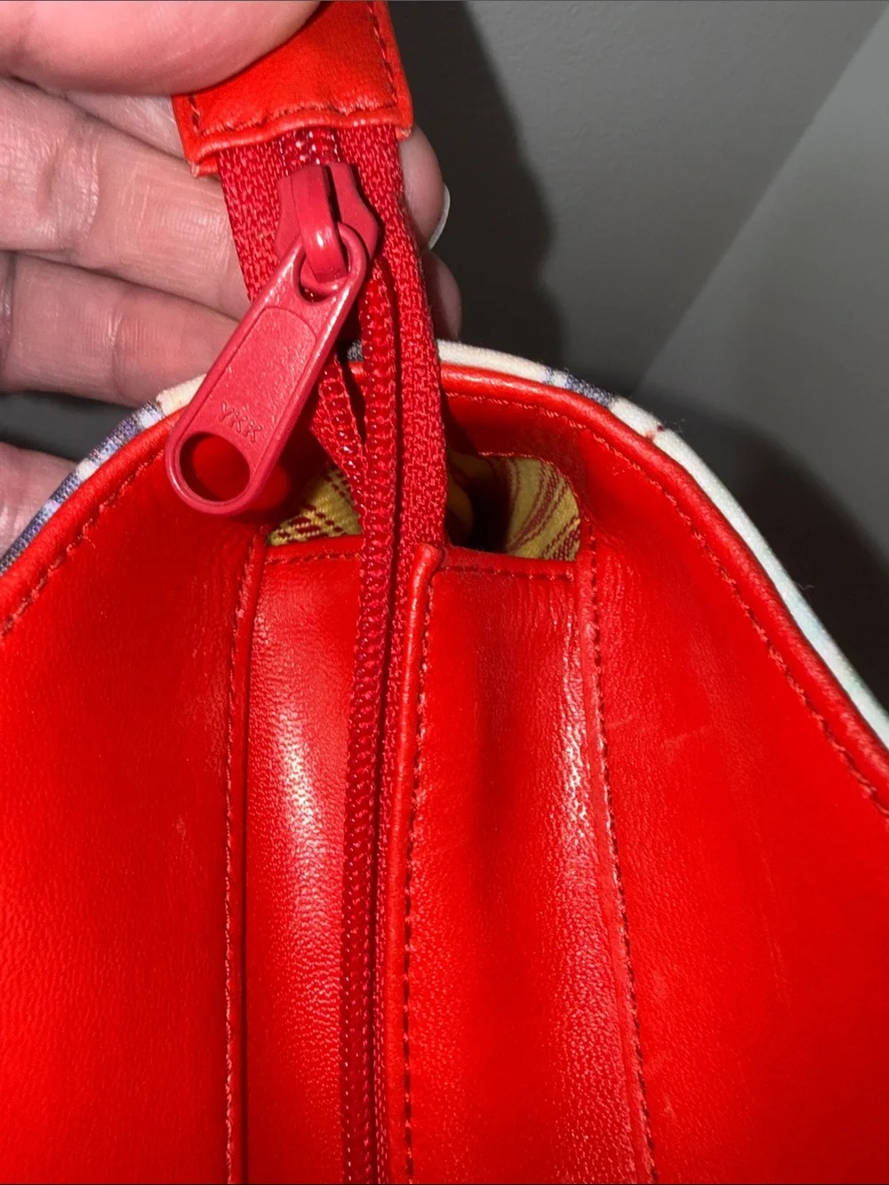 Isabella Fiore Y2K Husband Shopping gossip girls vintage tote